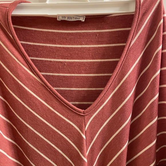 Long Sleeve V Neck Salmon and White Top- S/M - Picture 3 of 4